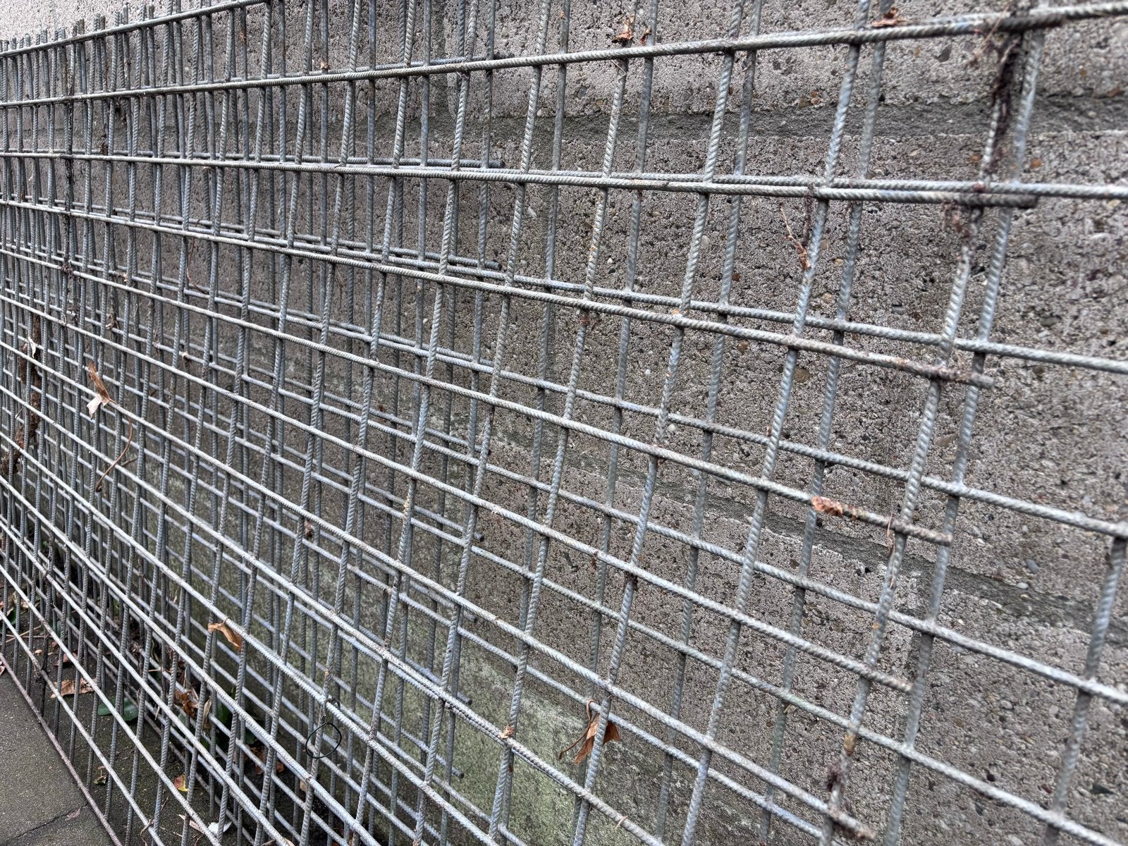 Verzinkte staalmatten - 33m tuinafscheiding, Ophalen, Gebruikt, IJzer, Gaashekwerk