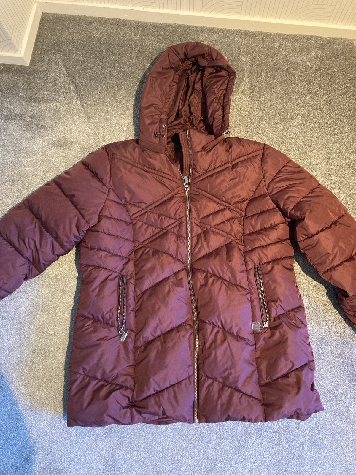 Nieuwe bordeauxrode winterjas, Ophalen of Verzenden, Nieuw, Maat 46/48 (XL) of groter, Rood