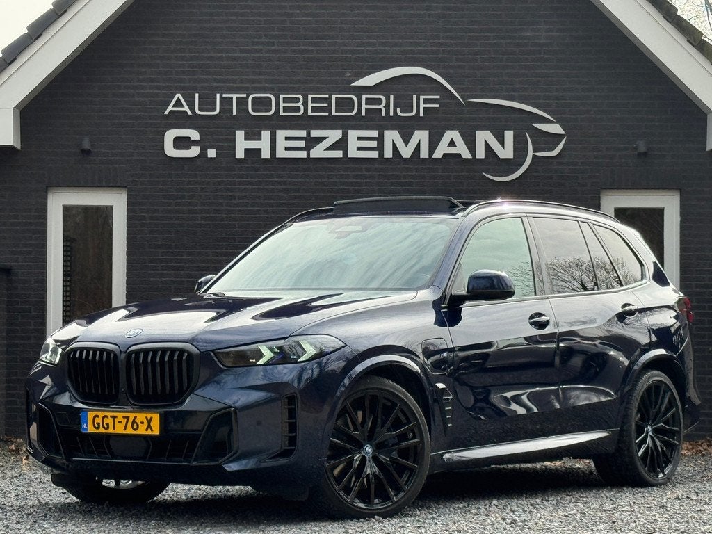 BMW X5 XDrive50e MSportPro BTW NAP DealerOH Shadow Line LCI, Auto's, BMW, Gebruikt, 2395 kg, Blauw, Vierwielaandrijving