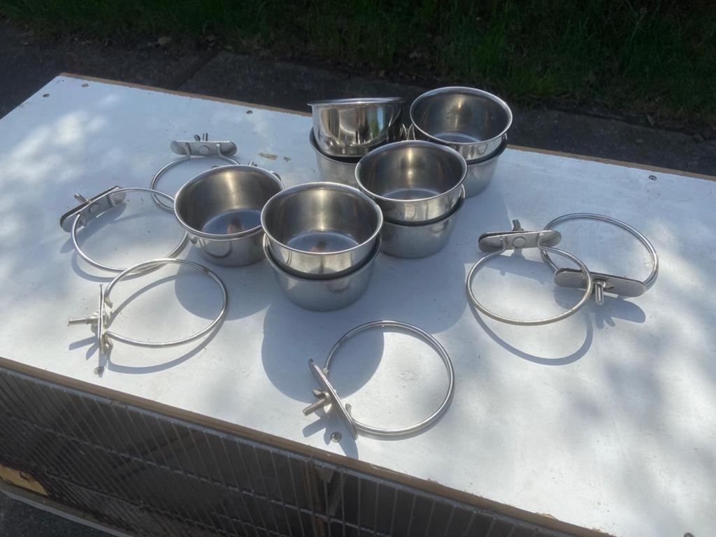 Drinkfles en voer bakjes mey houders, Ophalen of Verzenden, Hout, Vogelkooi