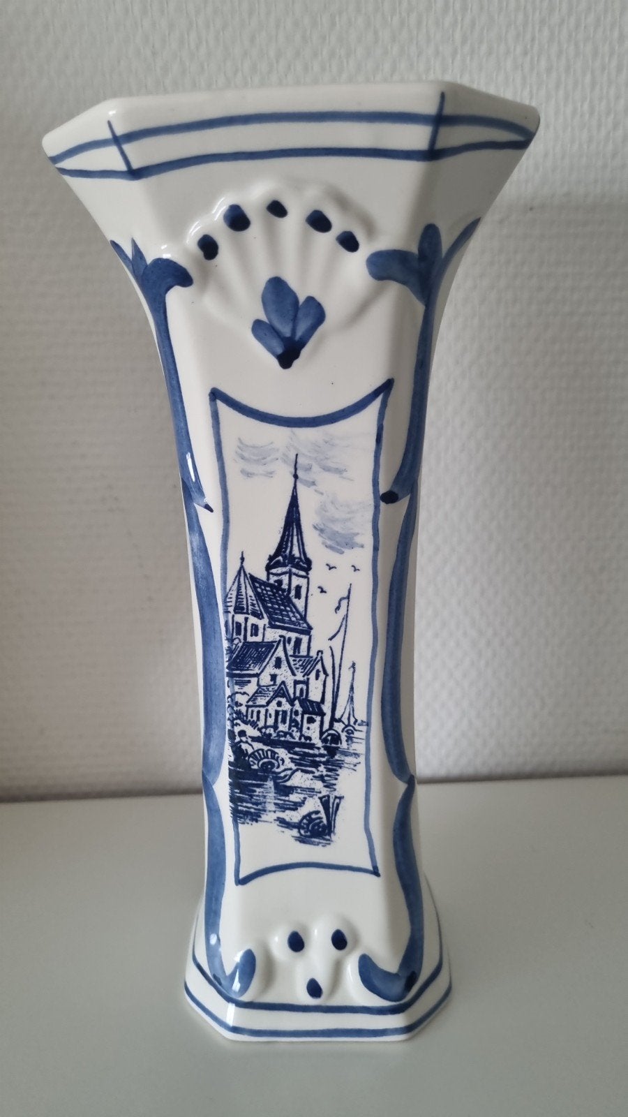 Delfts Blauw vaas 2x en Delfts Blauw vaas met deksel, handge, Ophalen
