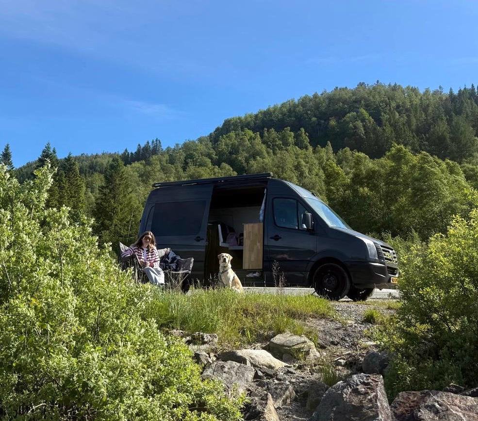 Volkswagen Crafter Camper – Volledig Offgrid –160pk, Caravans en Kamperen, Particulier, Buscamper of Camperbus, Volkswagen