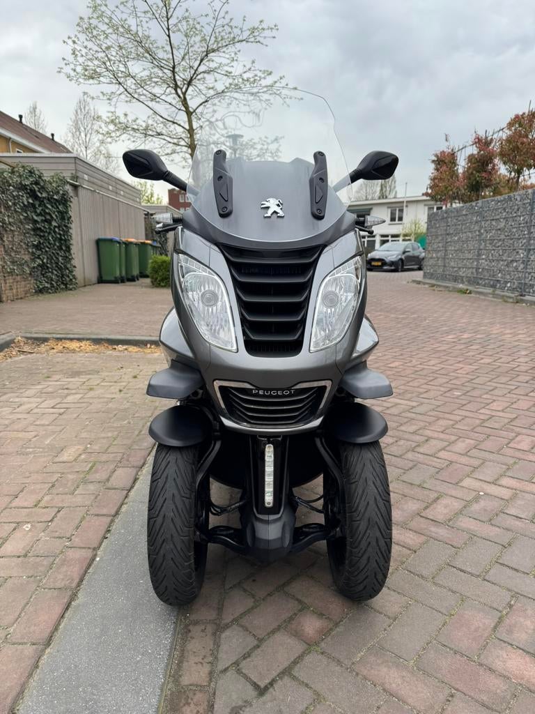 Peugeot Metropolis 400i dec 2017, Ophalen, Zo goed als nieuw, Benzine, Overige modellen