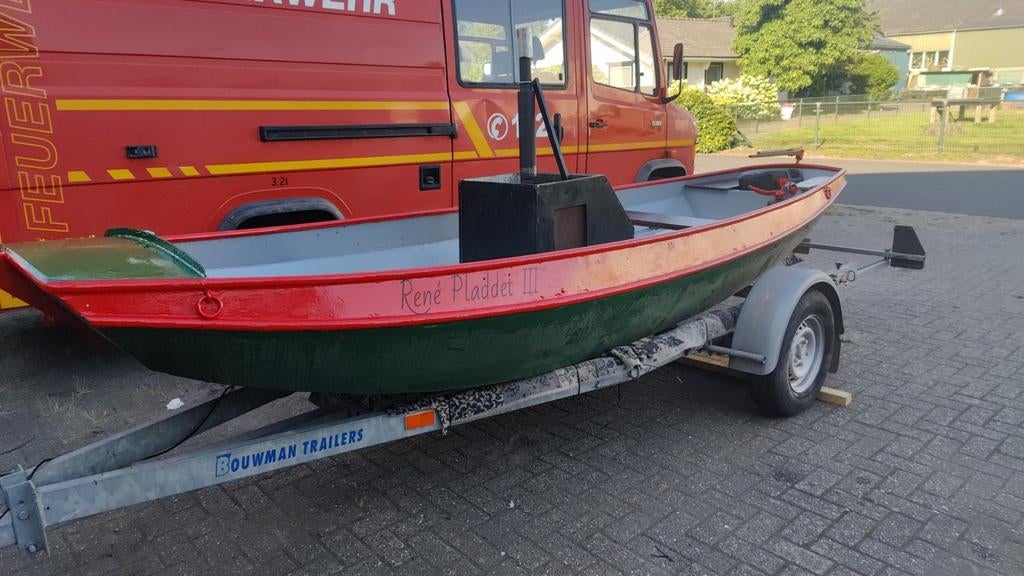 Stalen vlet diesel 4.5 meter, Watersport en Boten, Kano's, Ophalen of Verzenden