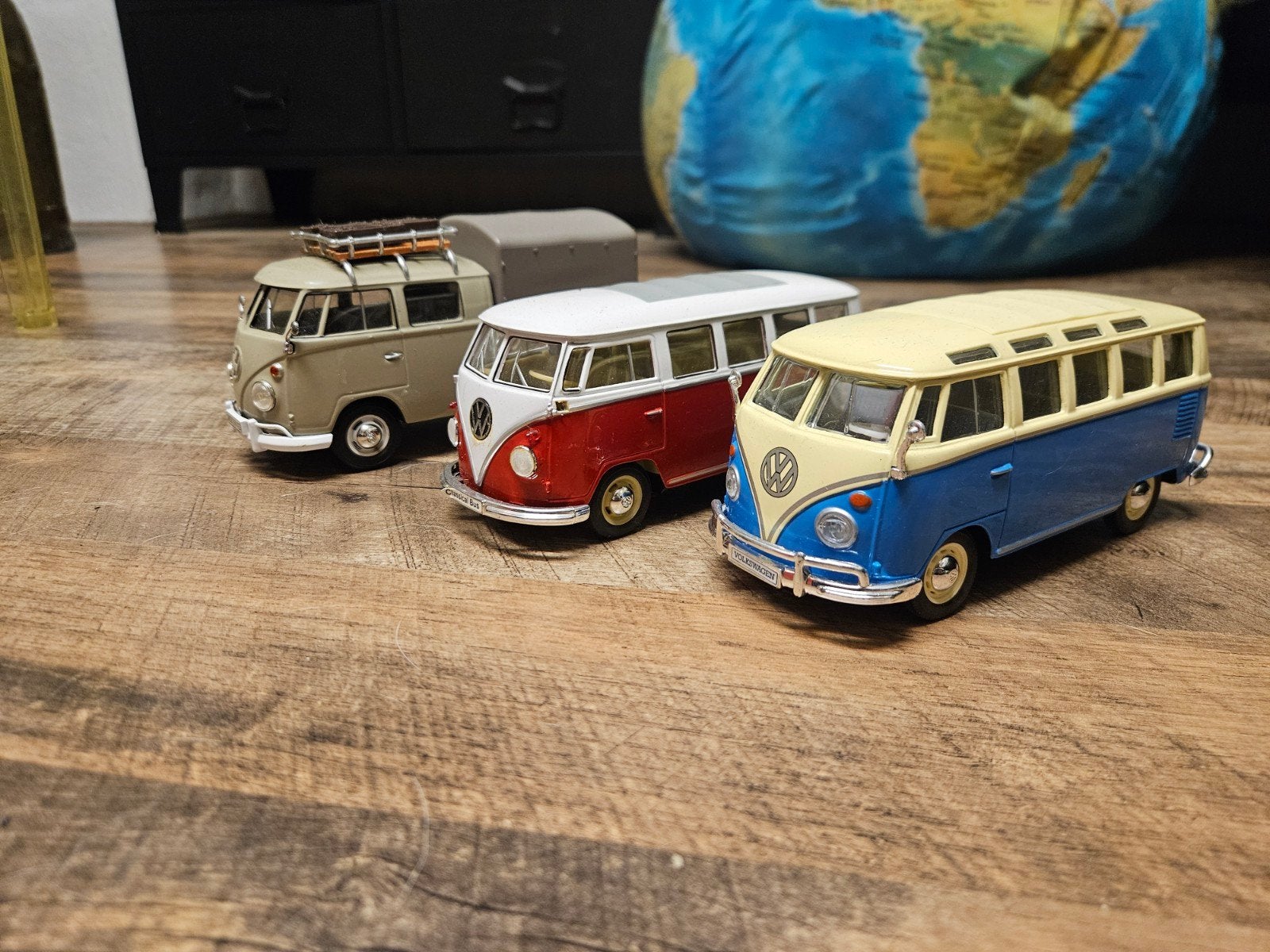 Set van 3 Volkswagen Busjes - Maisto, Motormax, Welly, Ophalen of Verzenden, Gebruikt