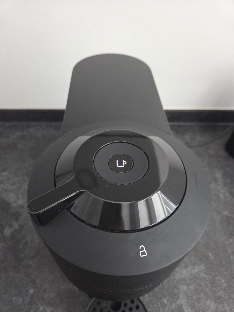 Nespresso vertuo professional, Witgoed en Apparatuur, Koffiezetapparaten, Ophalen of Verzenden, 4 tot 10 kopjes, Koffiepads en cups