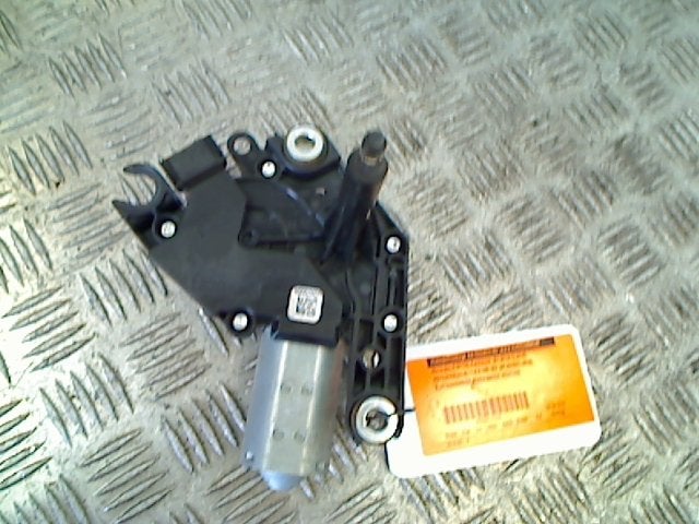 Ruitenwissermotor Achter Mercedes-Benz A (W176) A1769066300, Gebruikt, Mercedes-Benz AG, Mercedes-Benz, Mercedesstraße 120, Stuttgart 70372, , Duitsland