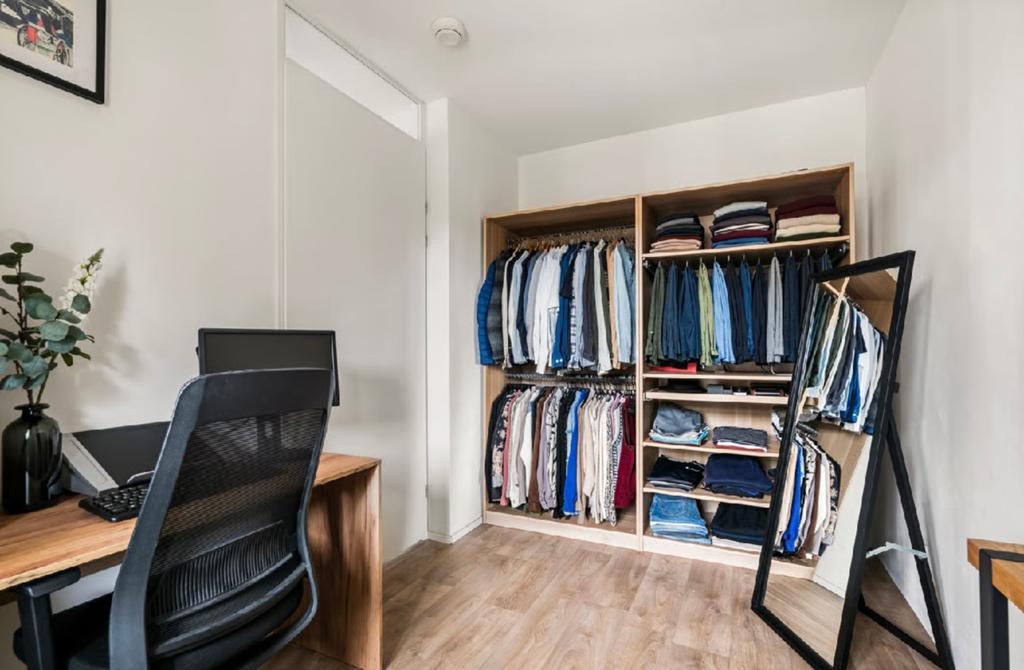 IKEA Pax kast met hangruimte en planken, Huis en Inrichting, Kasten | Kledingkasten, Ophalen of Verzenden, Zo goed als nieuw, 200 cm of meer