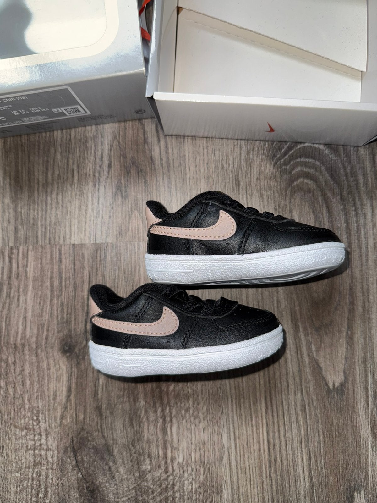 Nike Force 1 Crib baby sneakers – nieuw met doos, Schoentjes, Jongetje of Meisje, Nieuw, Ophalen of Verzenden