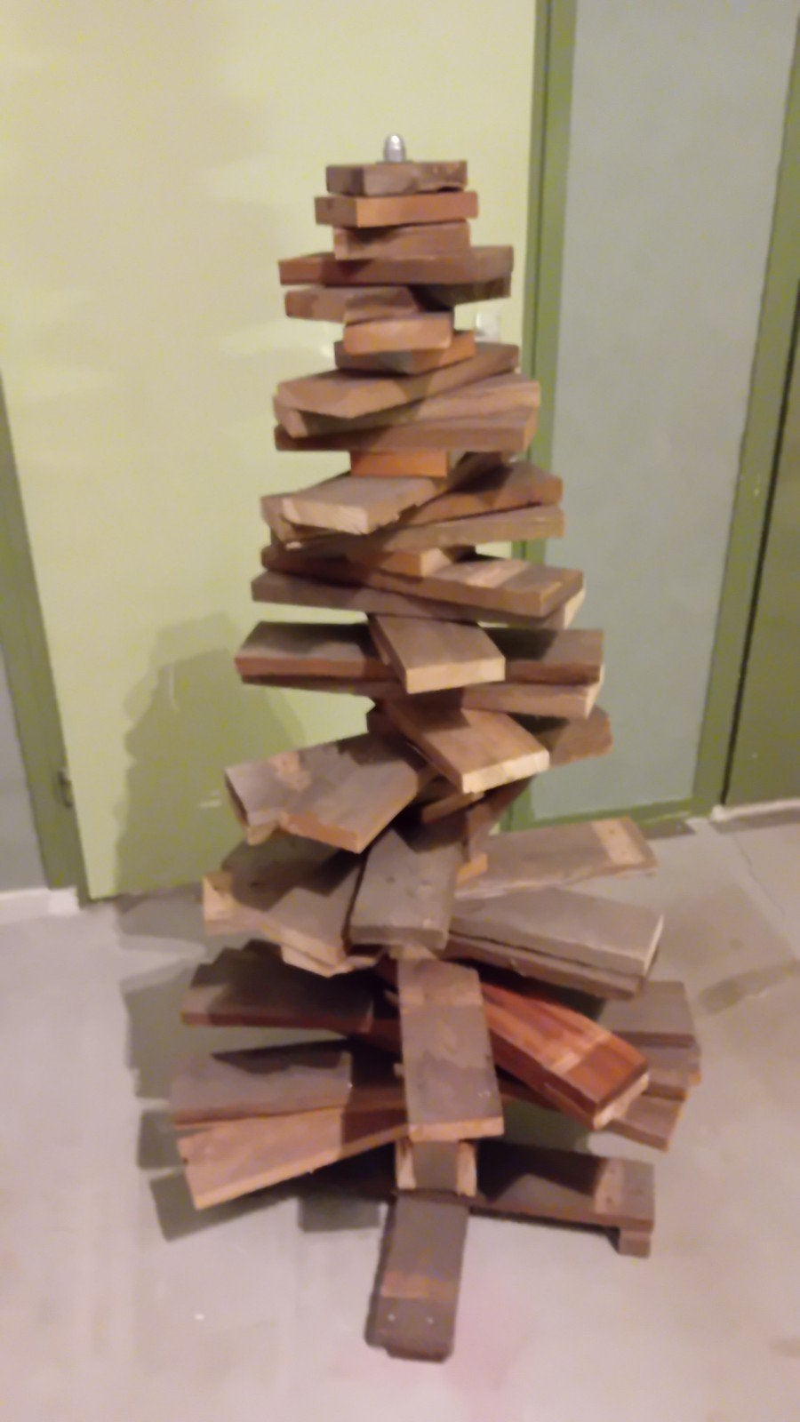 kerstboom van hout, Diversen, Ophalen, Zo goed als nieuw