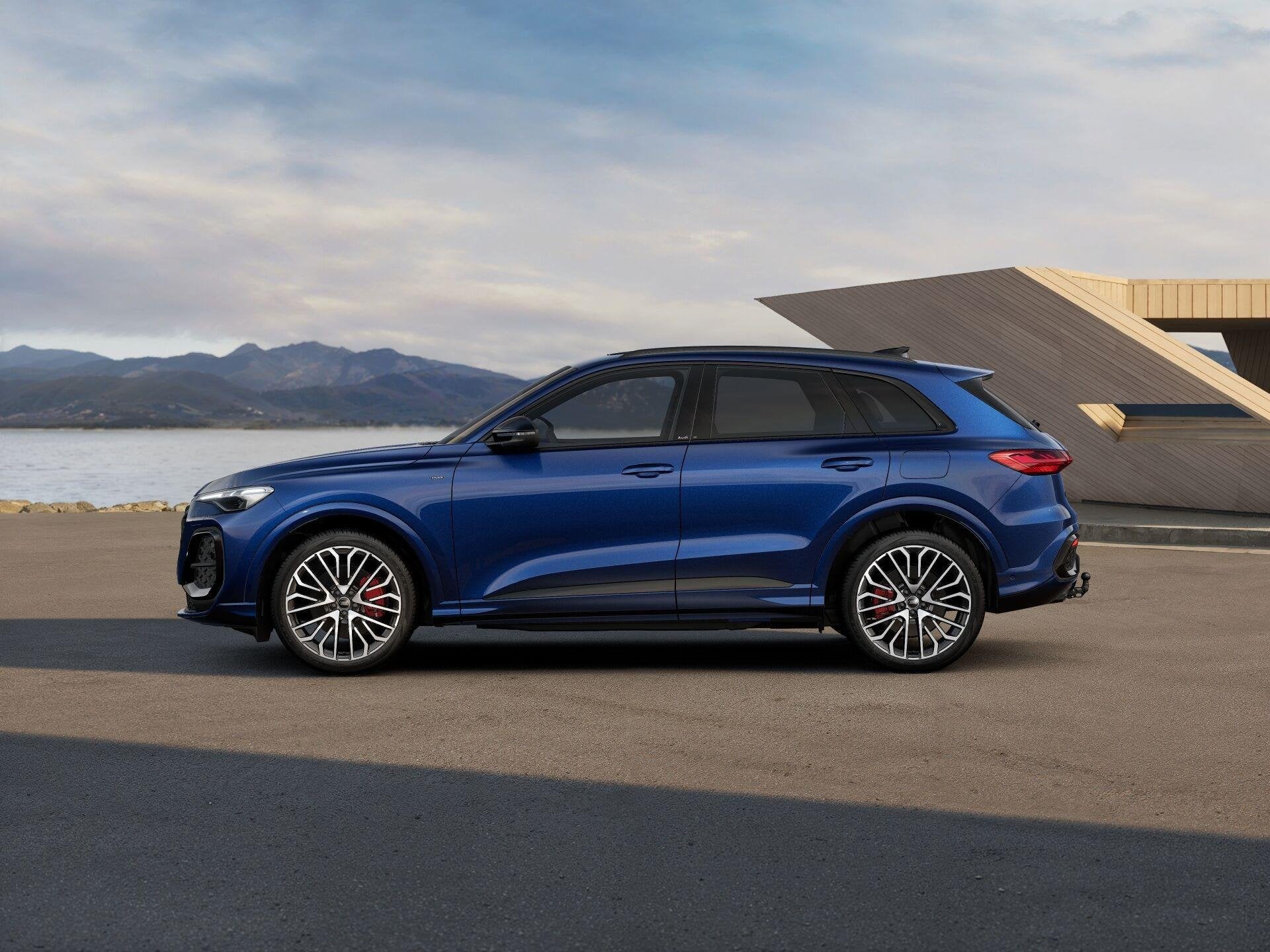 Audi Q5 2.0 TFSI e-hybrid quattro S Edition Competition | Pa, Auto's, Automaat, 12 maanden, 4 cilinders, Plug-in hybride