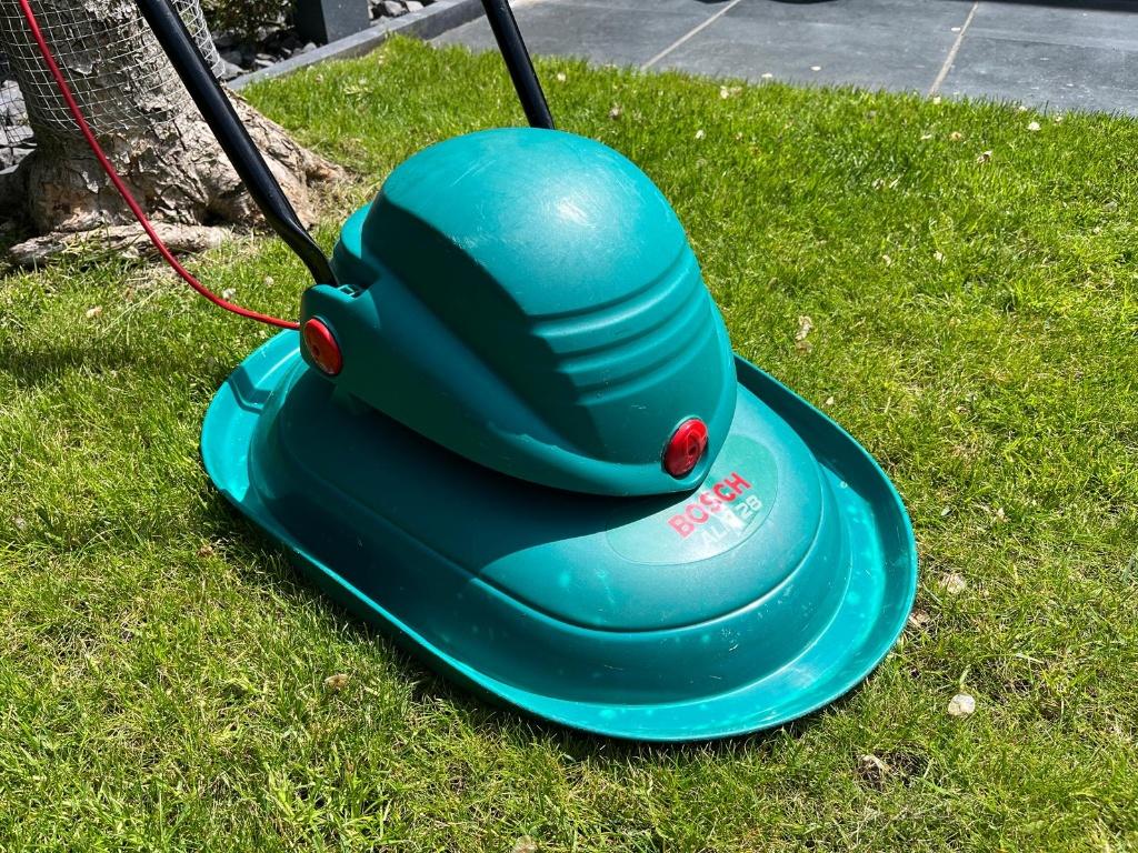 Bosch grasmaaier zweefmaaier ALM28, Ophalen, Gebruikt, Elektrische grasmaaier, Minder dan 30 cm