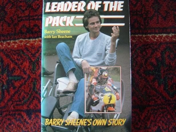 Leader of the pack Barry Sheene with Ian Beacham, Ophalen of Verzenden, Gelezen