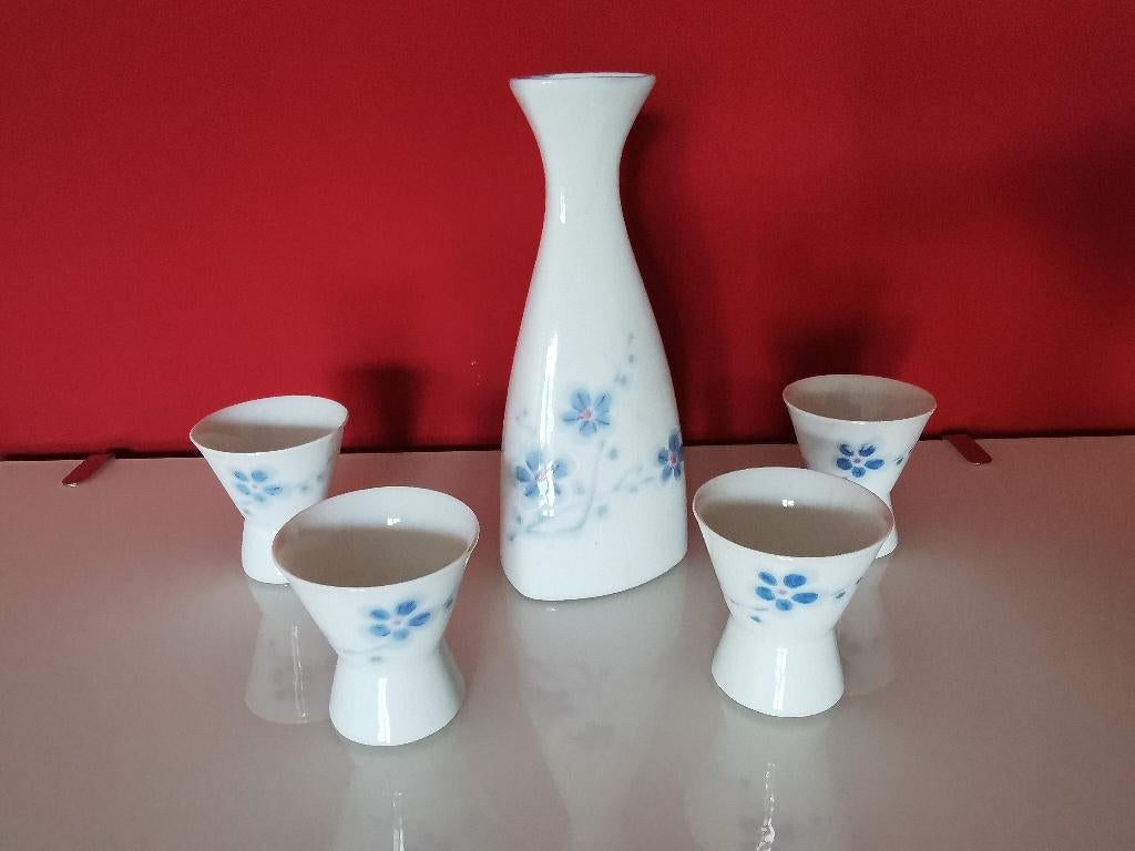 Handgemaakt en -geschilderd sake servies, Overige typen, Nieuw, Ophalen of Verzenden, Overige stijlen