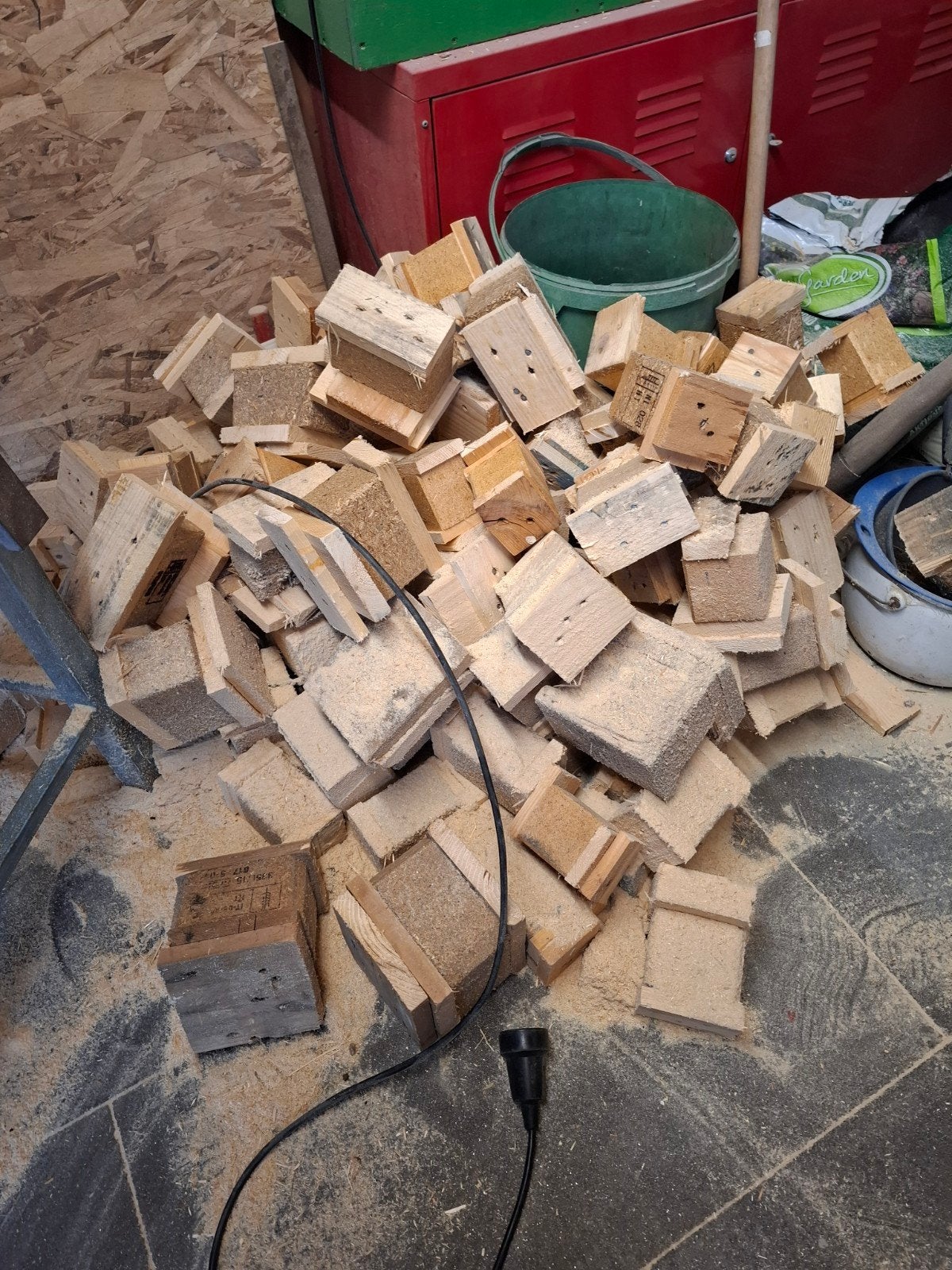 Gratis spaanplaat pallet blokken., Ophalen, Gebruikt, Overige houtsoorten, Overige typen