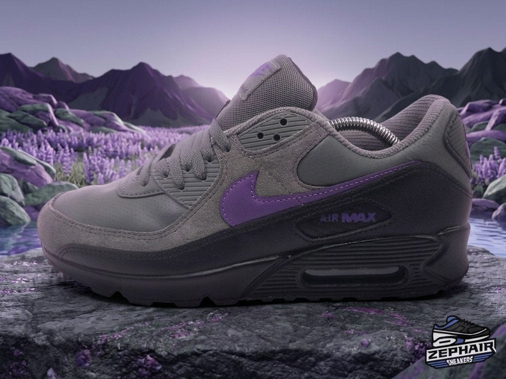 Nike Air Max 90 'Wild Grape' EU45.5 2025, Kleding | Heren, Schoenen, Colosseum 1, 1213 NL Hilversum, Nederland, Verzenden, Zwart