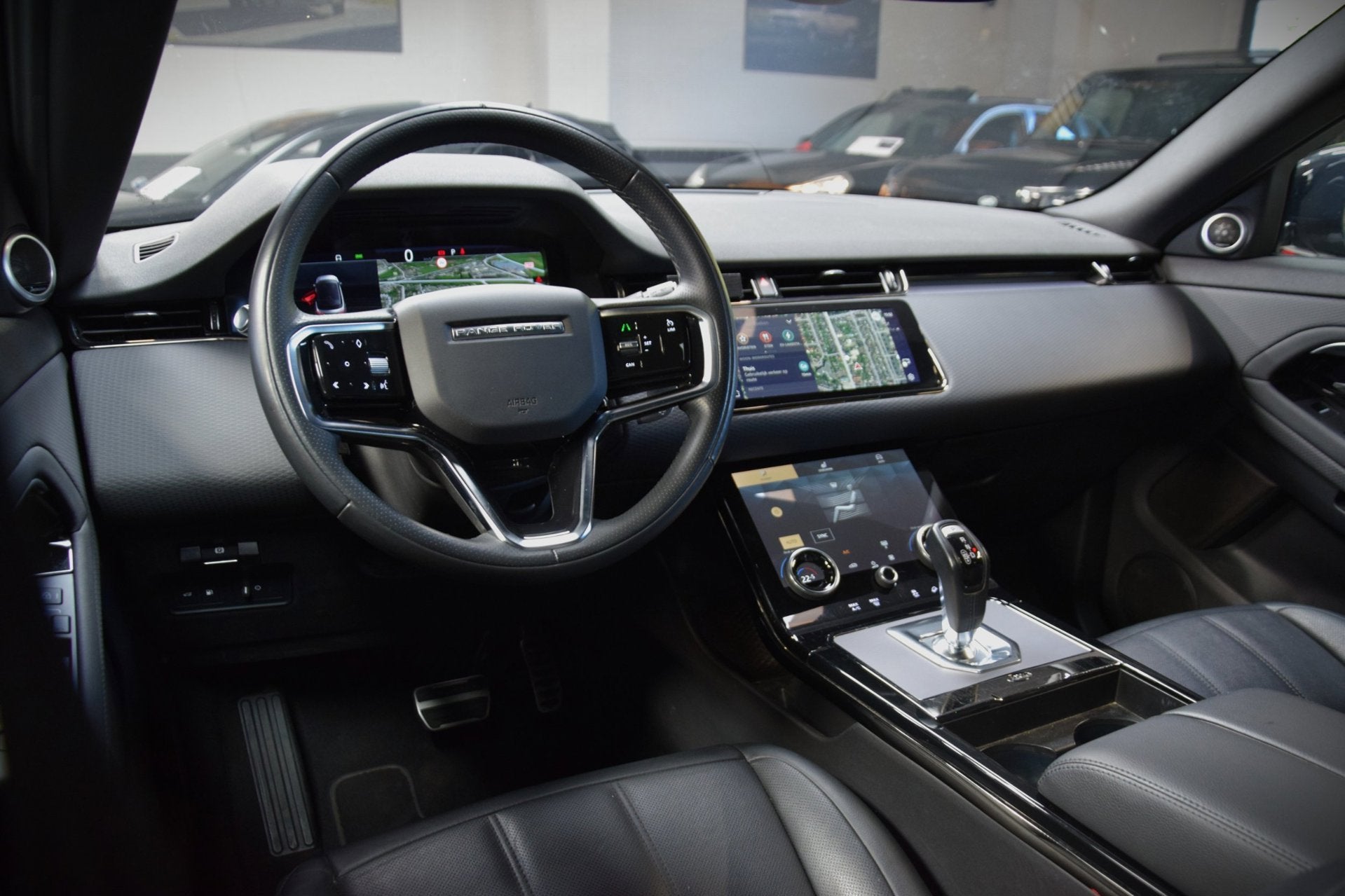 Land Rover Range Rover Evoque 1.5 P300e AWD R-Dynamic 1e Eig, Auto's, Dealer onderhouden, Zwart, Vierwielaandrijving, Hybride Elektrisch/Benzine