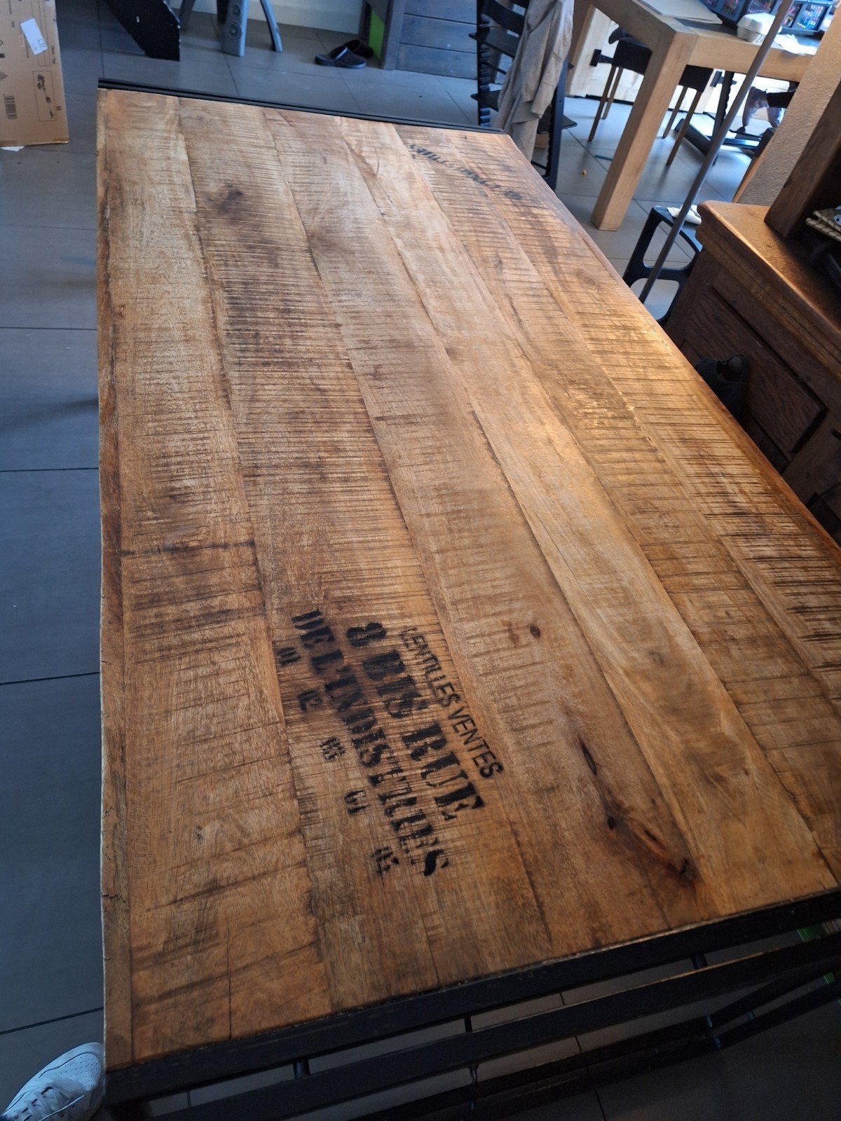 Industriële eettafel - kan direct weg, Gebruikt, 50 tot 100 cm, 150 tot 200 cm, Vier personen