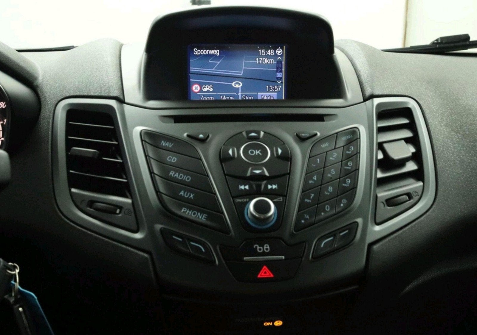 2015 Ford Fiesta 1.0 - 5D - Cruise control - Navigation, Voorwielaandrijving, Stof, Zwart, 4 stoelen