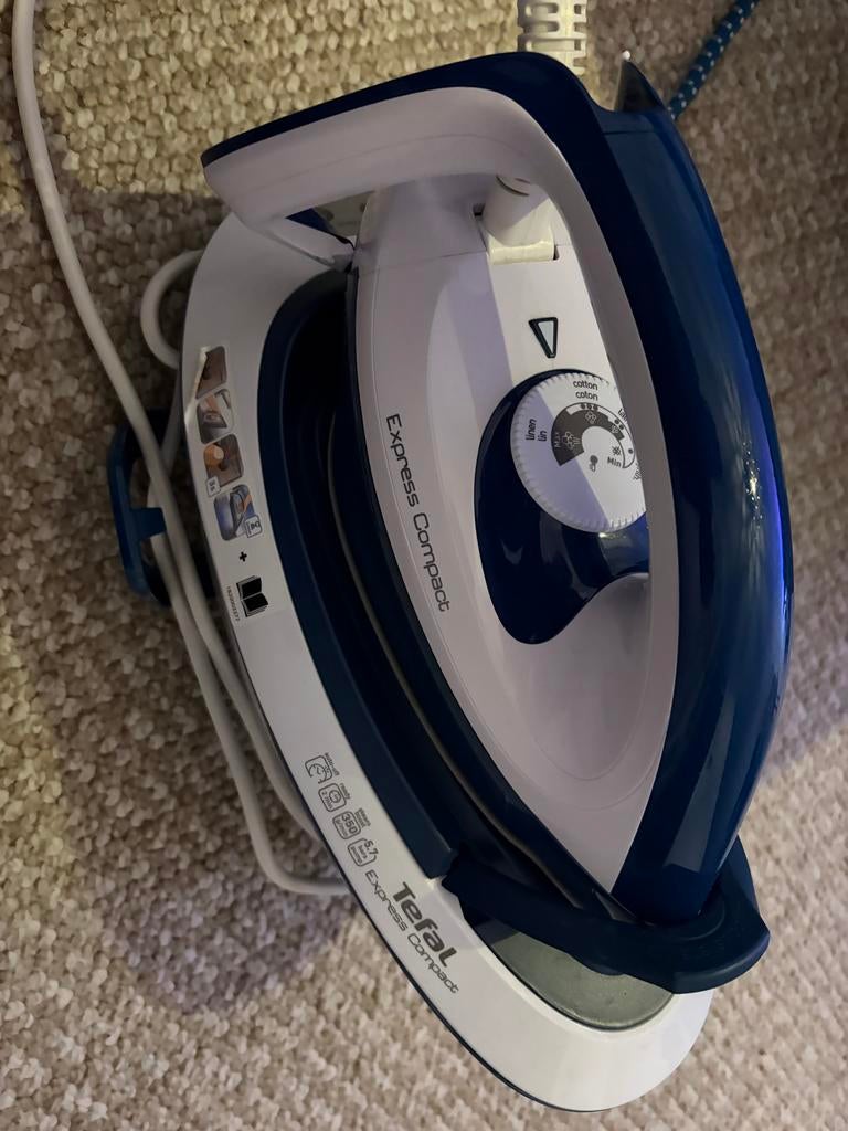 Tefal Express Compact Stoomgenerator, Witgoed en Apparatuur, Strijkijzers en Strijkplanken, Gebruikt, Strijkijzer met snoer, Ophalen of Verzenden