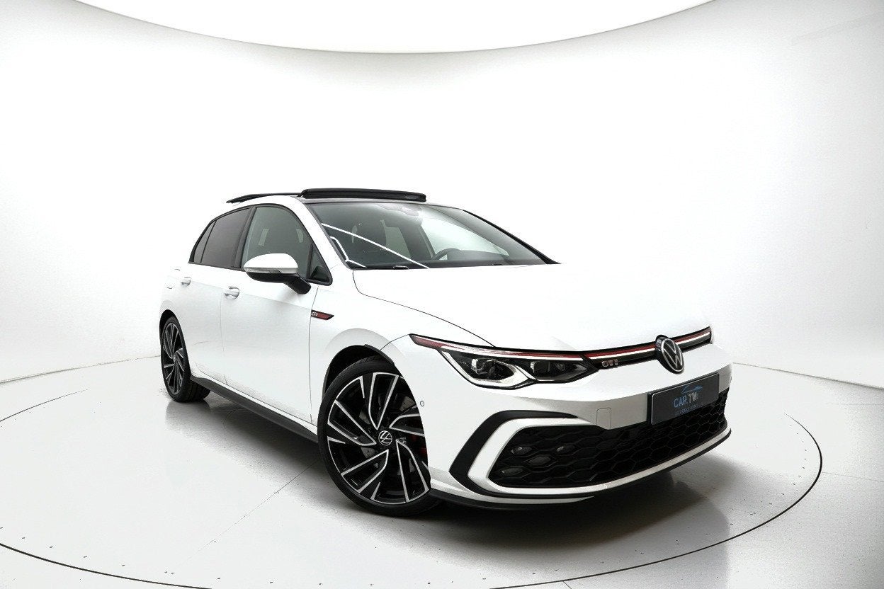 Volkswagen Golf 8 2.0 TSI GTI PANO VIRTUAL IQ SFEER HEAP UP, 730 kg, 4 cilinders, 1984 cc, Wit