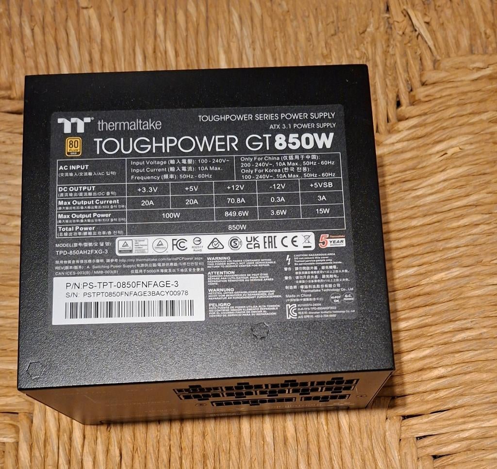 Thermaltake Toughpower GT 850W, Ophalen of Verzenden, Zo goed als nieuw