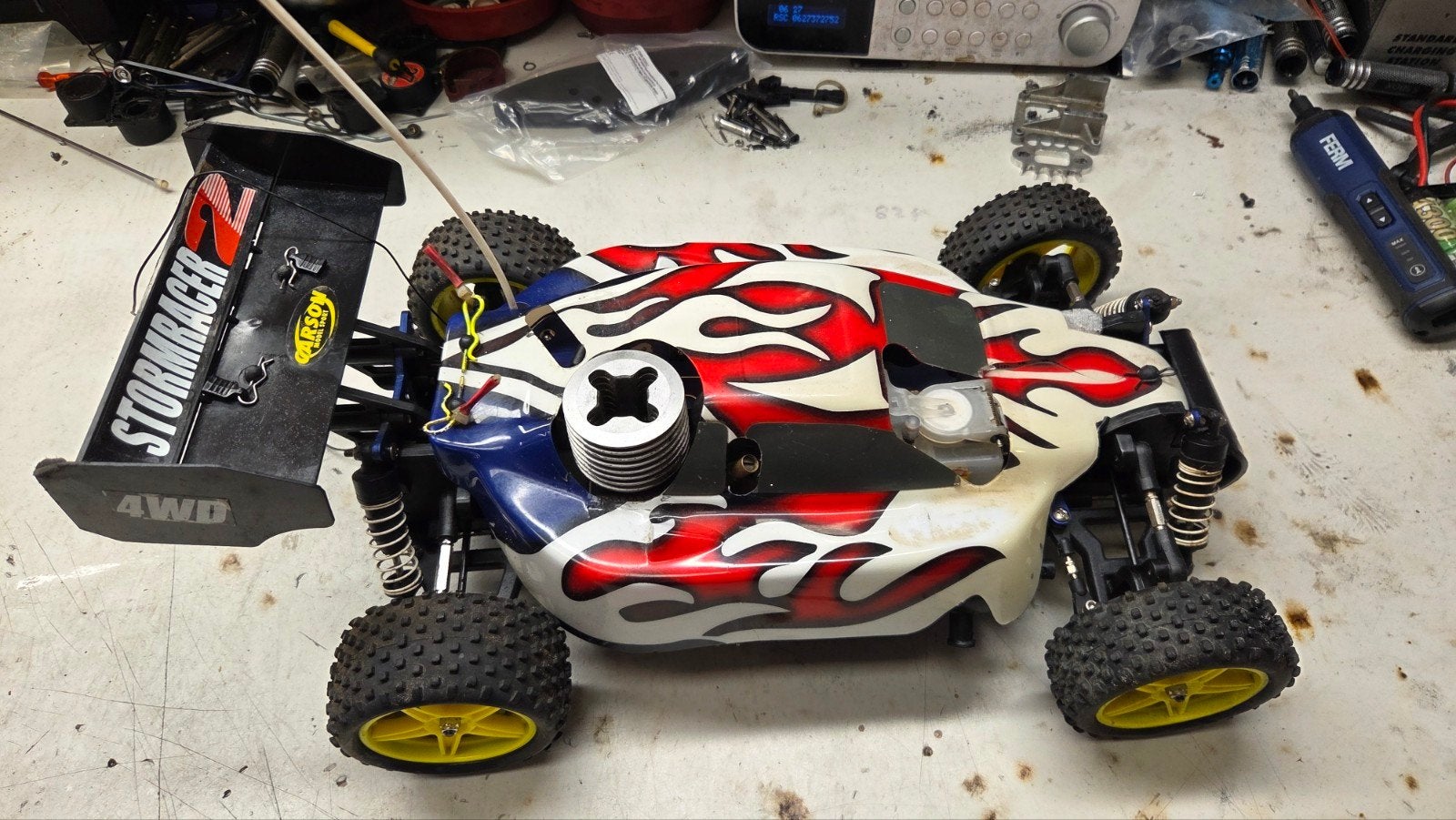 te koop leuke carson stormracer, Gebruikt, Ophalen of Verzenden, Schaal 1:10, Auto onroad