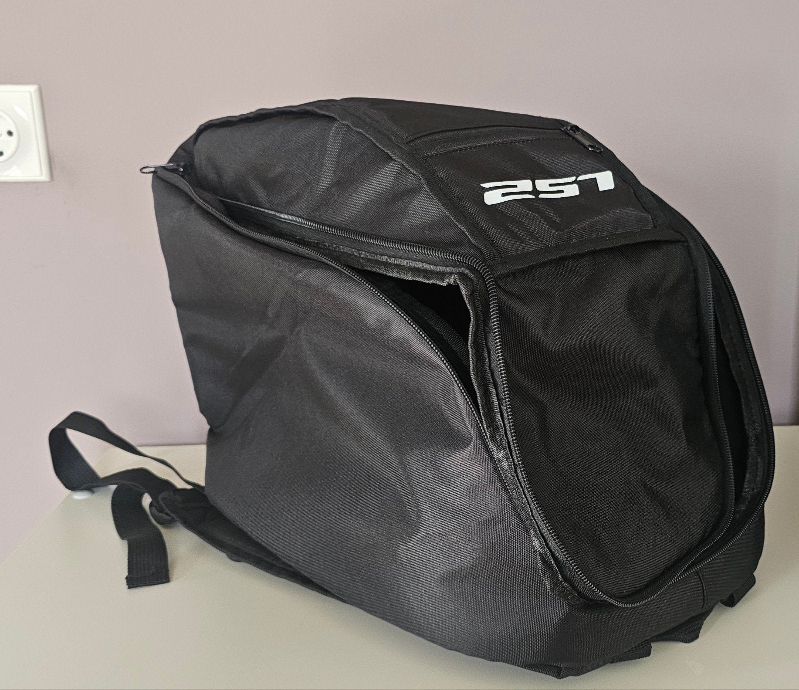 LS2 Motorhelm Rugtas - Handige Opbergtas, Ophalen, Zo goed als nieuw