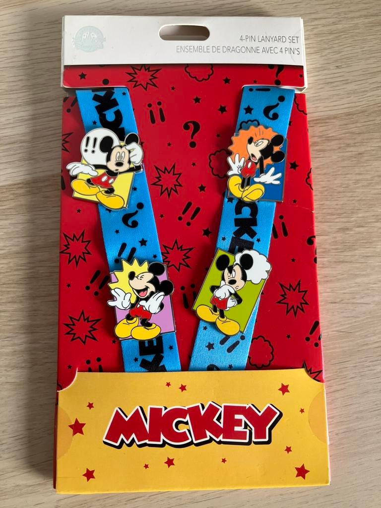 Disney pins - Mickey 4-pin lanyard set, Ophalen of Verzenden, Mickey Mouse, Zo goed als nieuw