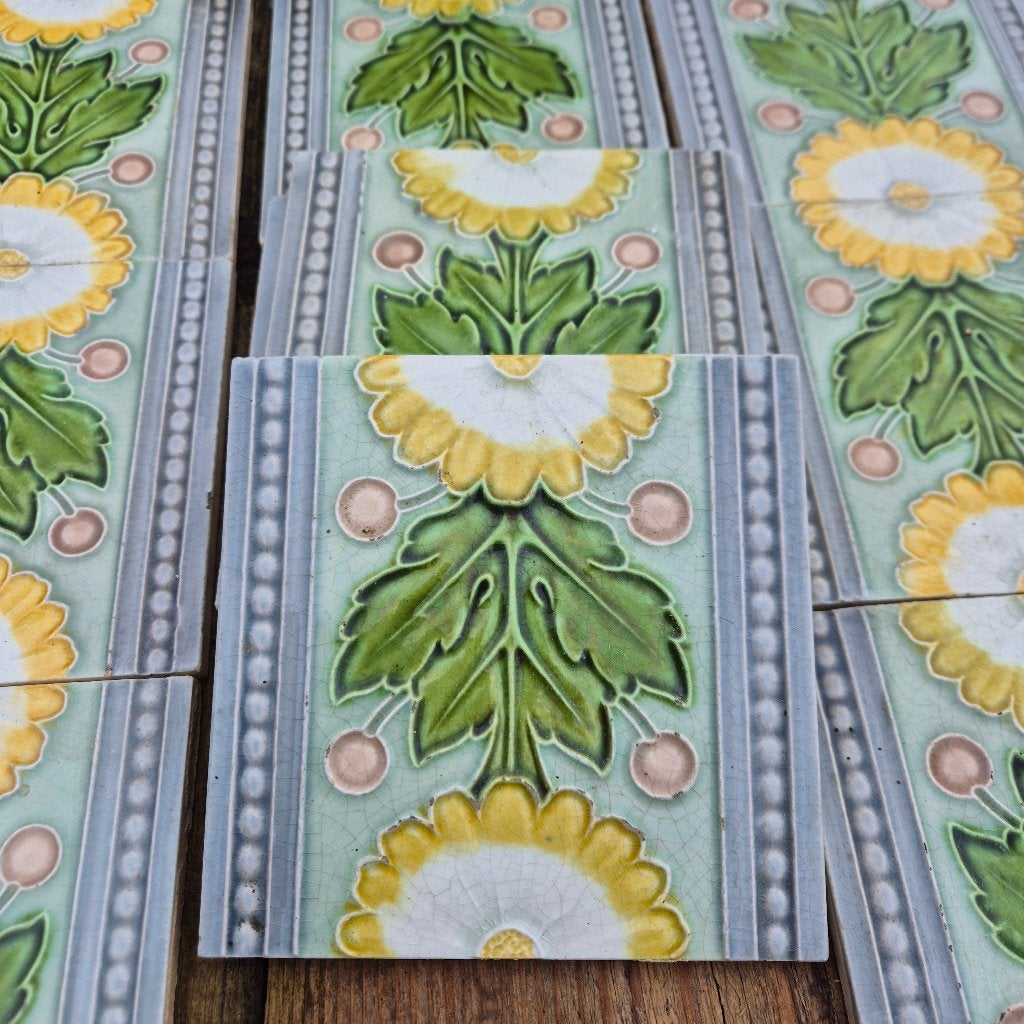 25 art nouveau wandtegels opgelegd decor bloem en blad, Antiek en Kunst, Ophalen