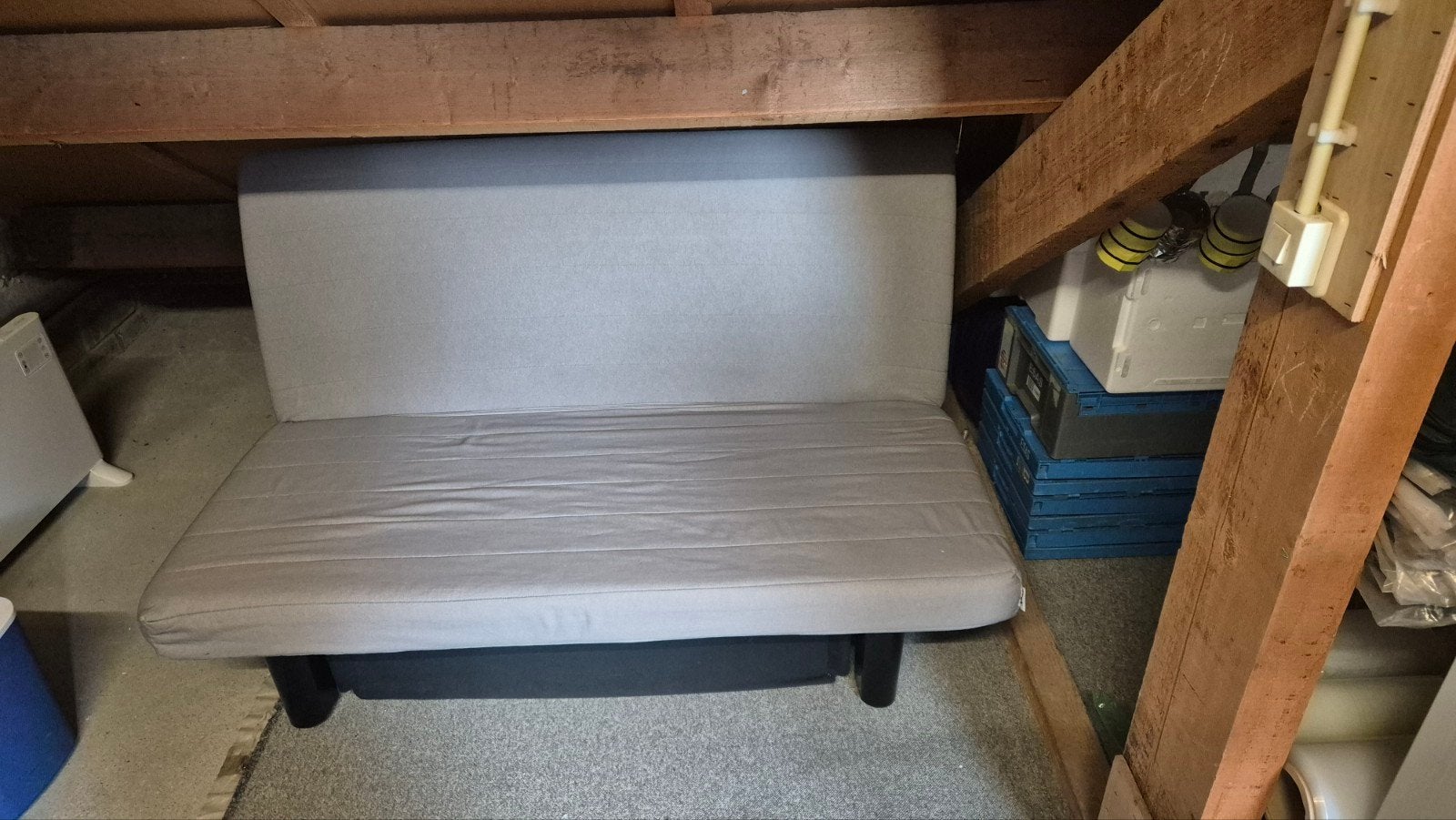 Slaapbank/futonbed met lattenbodem, Gebruikt, Zwart, Tweepersoons, 140 cm