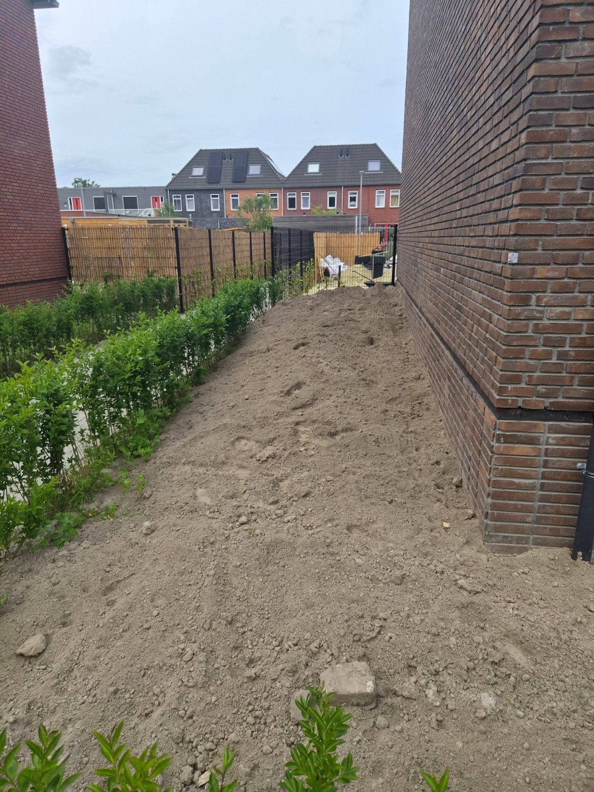 Gratis zand  geel en aarde, Tuin en Terras, Ophalen, Ophoogzand