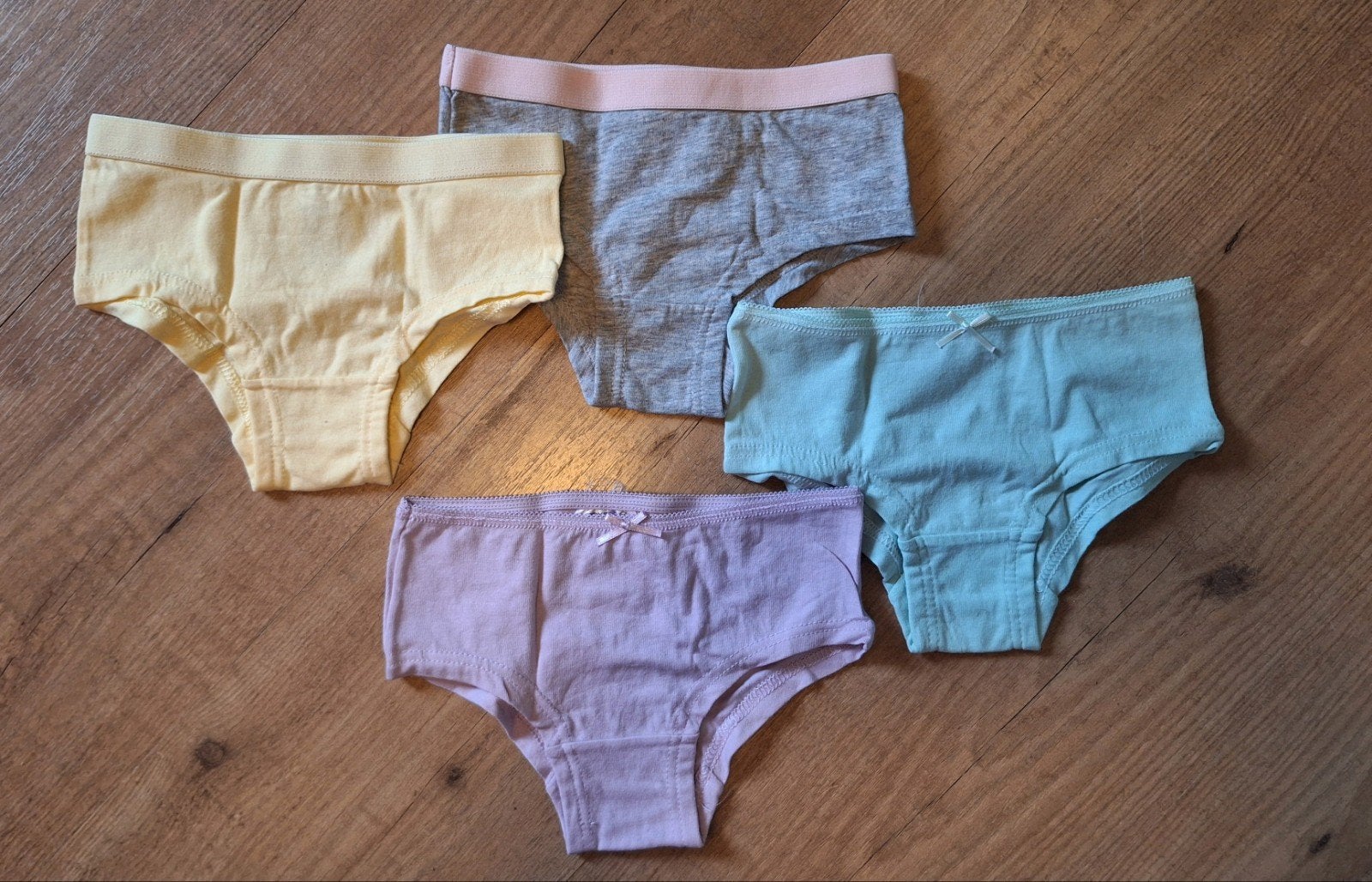 4 meisjes onderbroeken maat 122/128, Kinderen en Baby's, Kinderkleding | Maat 122, Nacht- of Onderkleding, Meisje, Nieuw, Ophalen of Verzenden