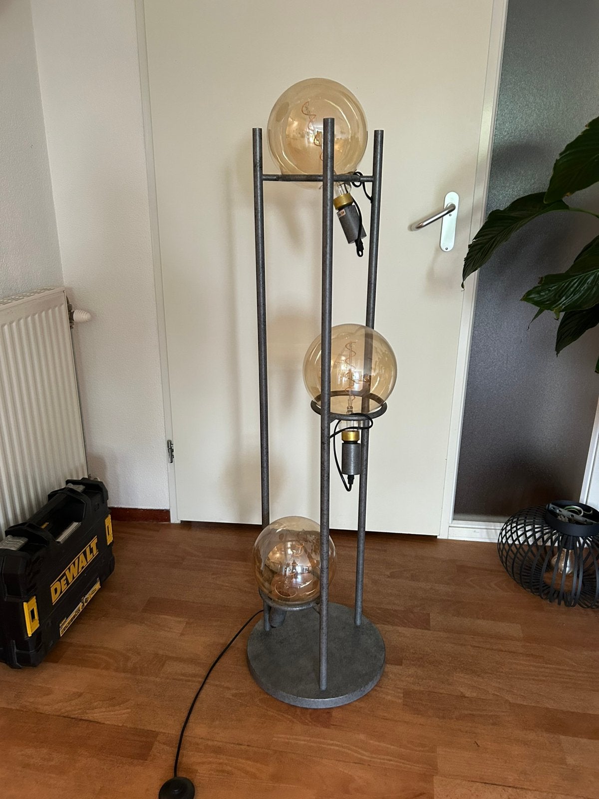 Industriële vloerlamp, Huis en Inrichting, Lampen | Vloerlampen, Ophalen, 100 tot 150 cm, E27 (groot), Zo goed als nieuw