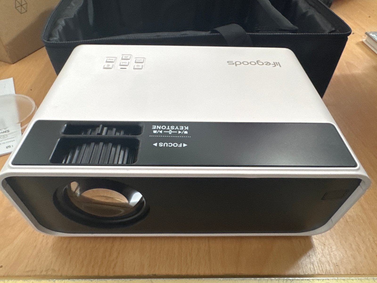 Lifegoods Mini LED Beamer Full HD (1080p) met draagtas, Ophalen of Verzenden, Zo goed als nieuw, LED, Full HD (1080)