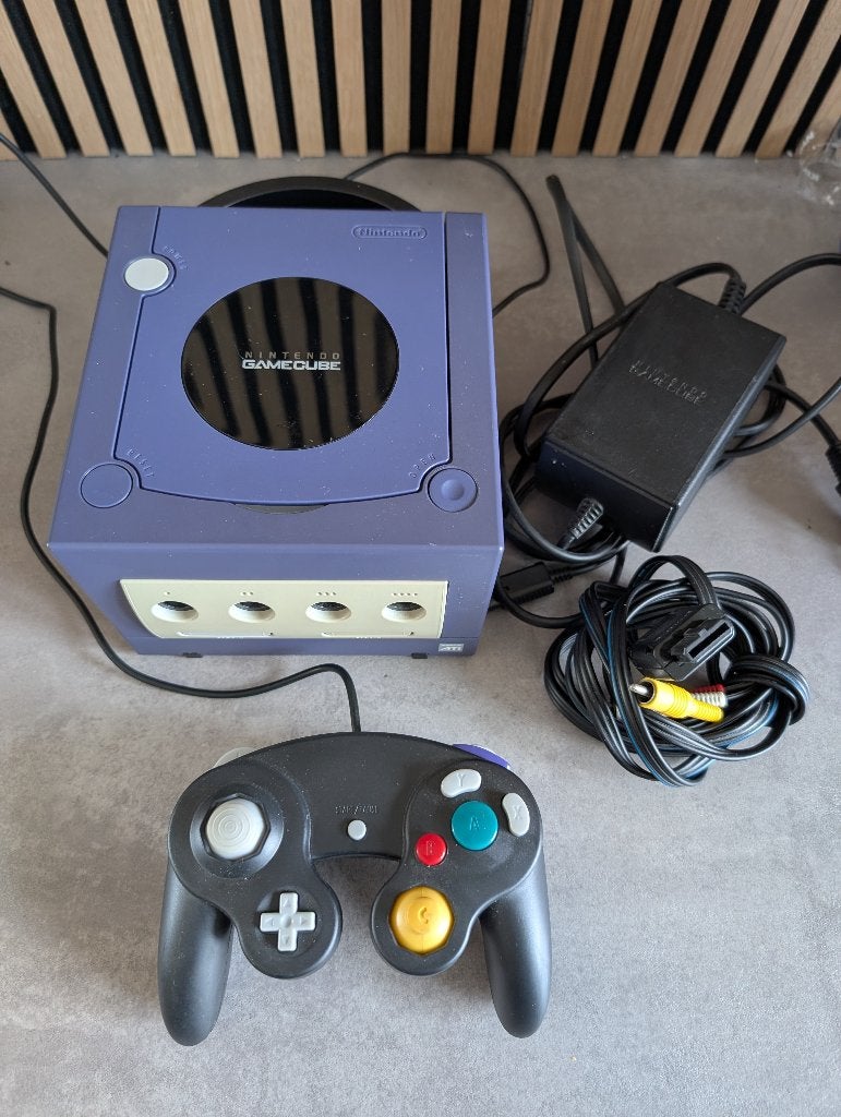 Nintendo GameCube Console - Paars met controller, Spelcomputers en Games, Spelcomputers | Nintendo GameCube, Ophalen of Verzenden