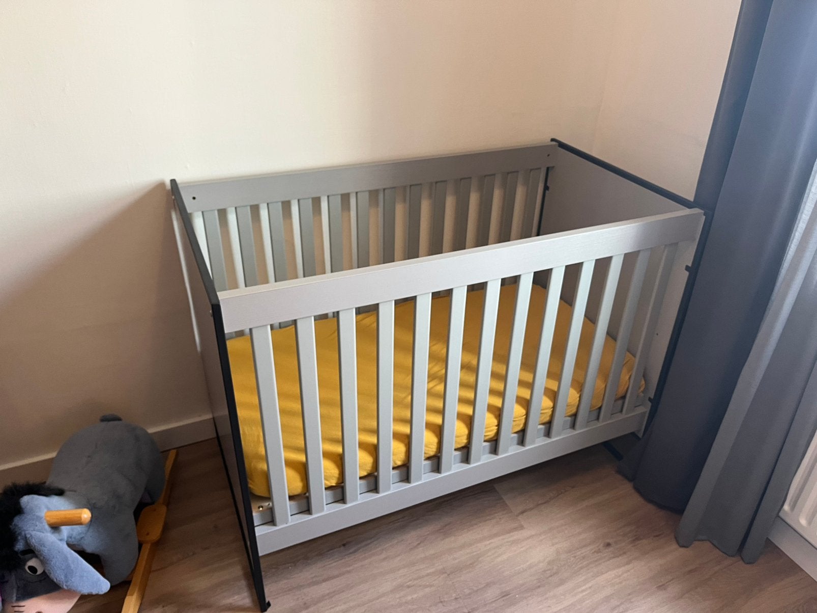 Babykamer grijs met zwart staal, Ophalen, Zo goed als nieuw, Jongetje of Meisje