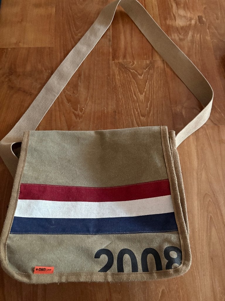Schoudertas, TNT post,, Ophalen of Verzenden, Zo goed als nieuw, Beige, Overige merken