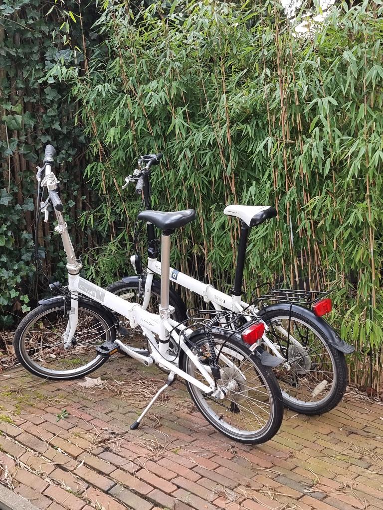 2 witte Dahon vouwfietsen, Fietsen en Brommers, Fietsen | Vouwfietsen, Ophalen, 20 inch of meer, Versnellingen, Zo goed als nieuw