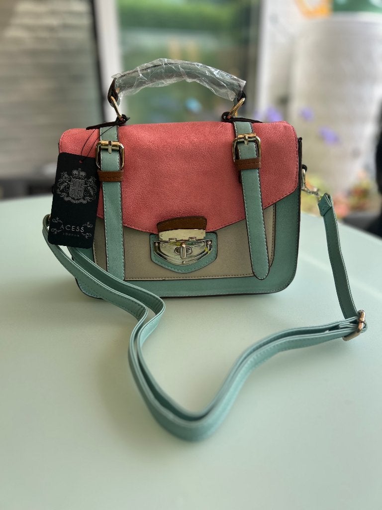 Women's Satchel Style Handbag Shoulder Bag Green/pink BNWT, Ophalen of Verzenden, Nieuw, Overige kleuren, Schoudertasje