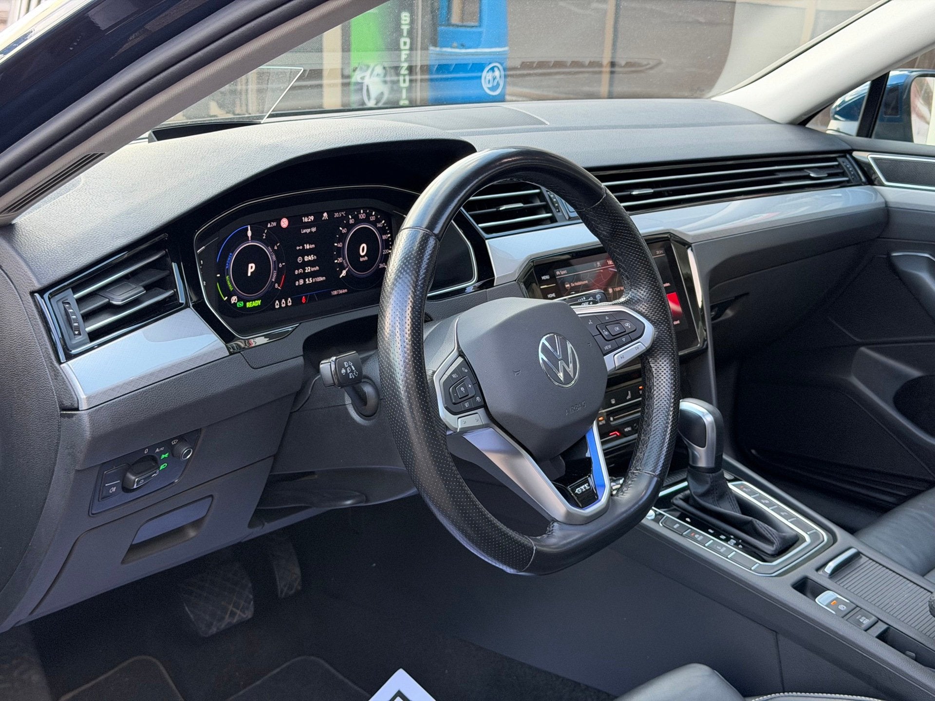Volkswagen Passat Variant 1.4 TSI PHEV GTE Business+ | LEDER, Auto's, Dealer onderhouden, Gebruikt, Blauw, 1600 kg