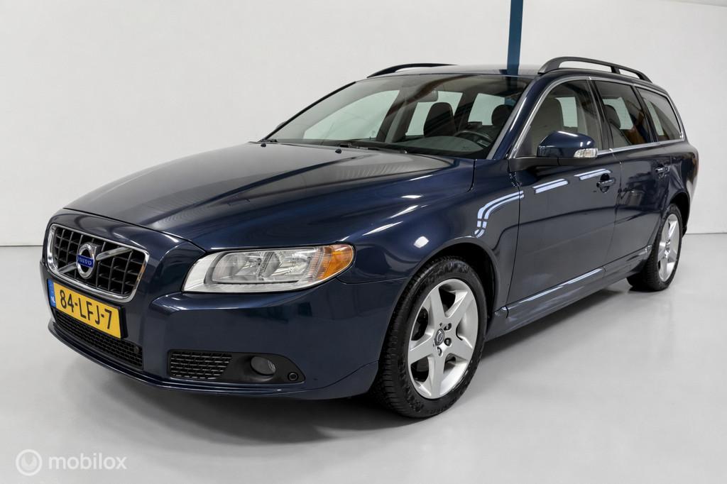 Volvo V70 2.0T Momentum LEER / NAVI, Auto's, Voorwielaandrijving, Euro 5, 4 cilinders, Blauw