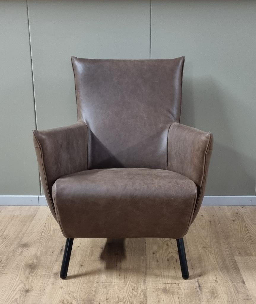 Cheo fauteuil Gerard van den Berg refurbished - nieuw leer, Huis en Inrichting, Fauteuils, Label Design, Nieuw, 75 tot 100 cm
