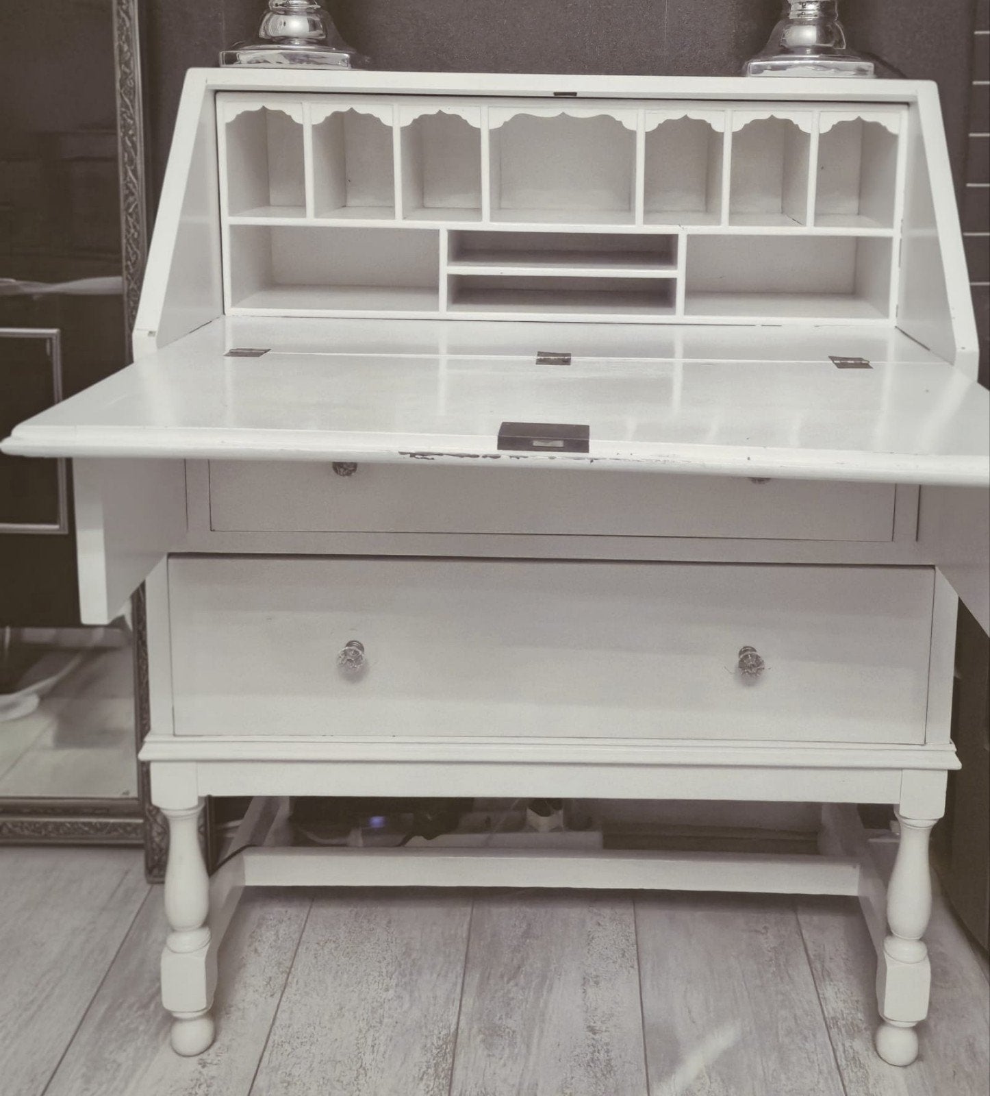 Wit Engels vintage secretaire. Originele E.D.W Hallett., Huis en Inrichting, Ophalen, Gebruikt