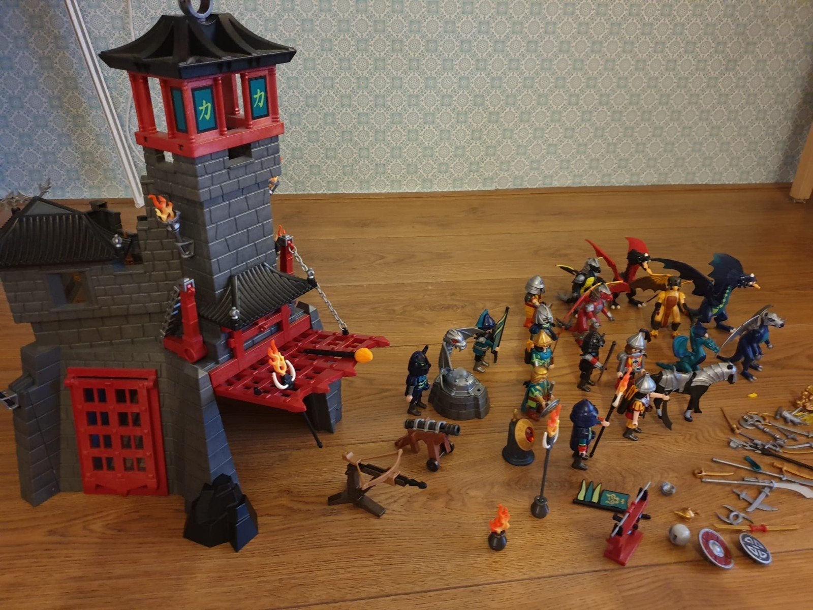 Playmobil Drakenburcht met Draken en Figuren - Complete Set, Complete set, Ophalen of Verzenden, Zo goed als nieuw, Kasteel/Fort