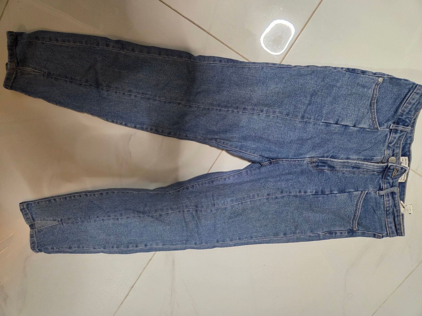 Stradivarius Mom Slim Jeans - Maat 40, Kleding | Dames, Broeken en Pantalons, Maat 38/40 (M), Blauw, Ophalen of Verzenden, Zo goed als nieuw