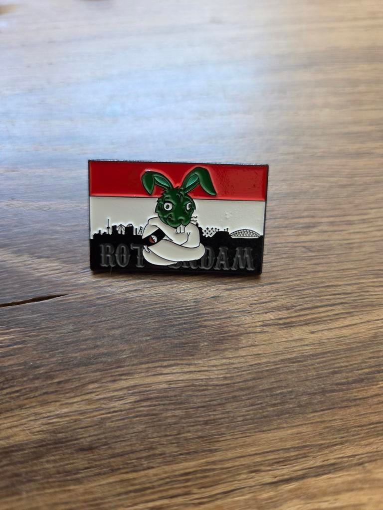 Feyenoord pin 16, Ophalen of Verzenden, Sport