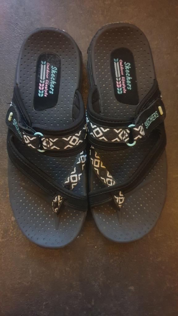 skechers Reggae-Trailway, Flip Flops maat 38, Skechers, Zwart, Zo goed als nieuw, Sandalen of Muiltjes