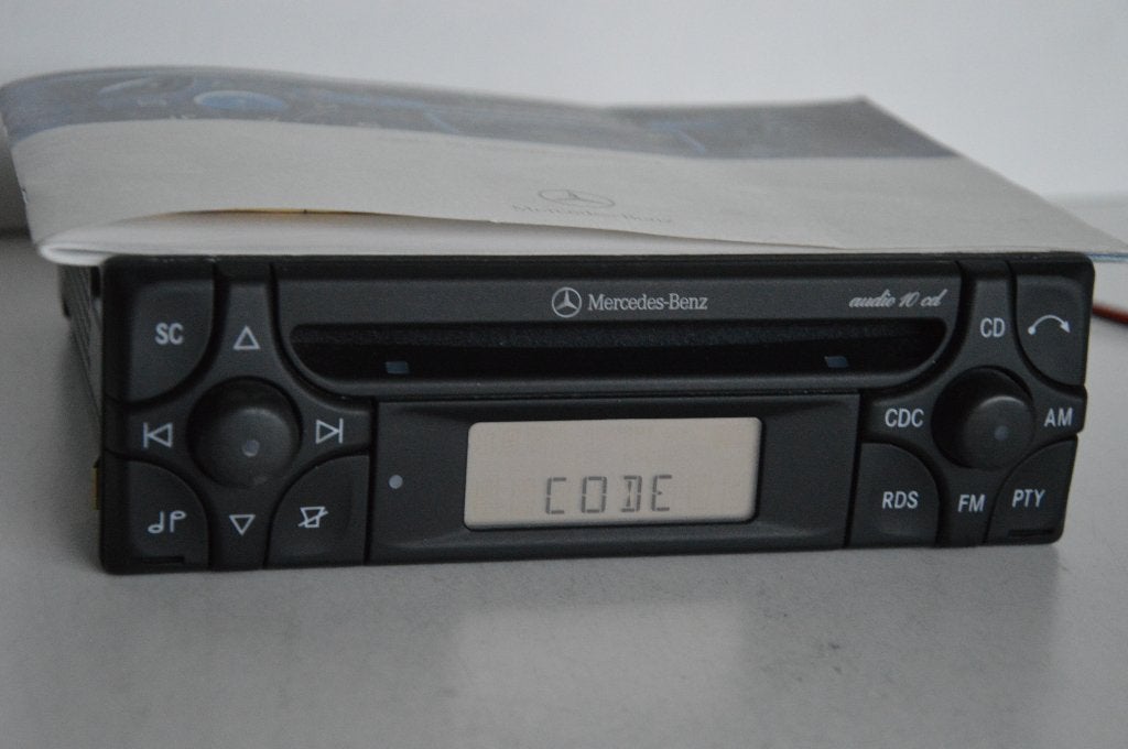 MERCEDES-BENZ  AUDIO  10  CD, Ophalen of Verzenden, Zo goed als nieuw