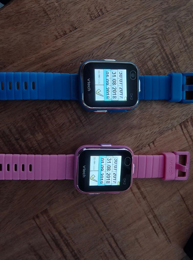 VTech Kidizoom Smart Watch DX2 - Blauw & Roze (2 stuks), Gebruikt, Blauw, VTech, Ophalen of Verzenden